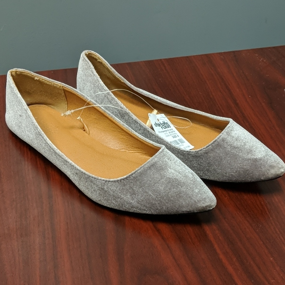 NWT velvet ballet flat size 6